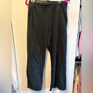 Hollister Black Ultra High-Rise Sweatpants
